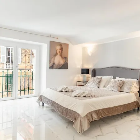 Luxury&charme Historical Center ג'נובה