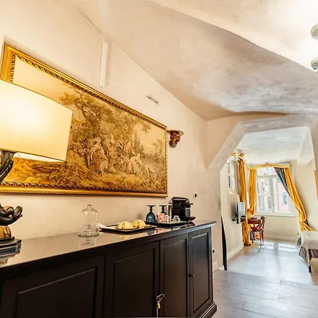 Luxury&charme Historical Center 4*