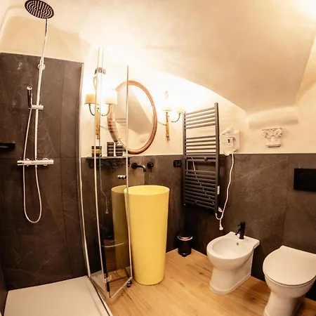 Luxury&charme Historical Center 4* جنوة