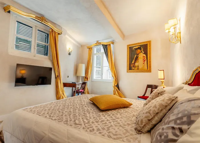 Luxury&charme Historical Center Pensionat 4*