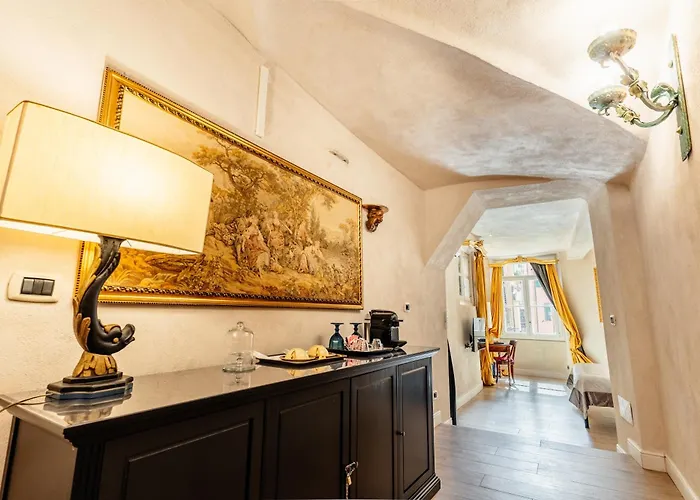 Luxury&charme Historical Center 4*